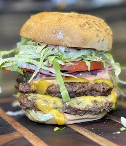 Hebo Sports Shop Double Cheeseburger