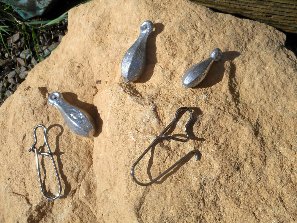 Bank sinker with snap attachment without swivel