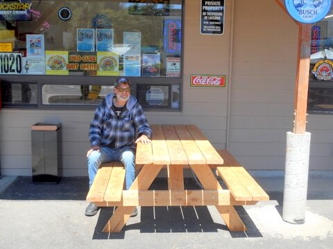Hebo Deli customer waiting for lunch